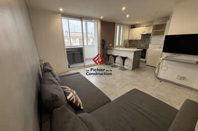 Appartement 4 pièces 890 €