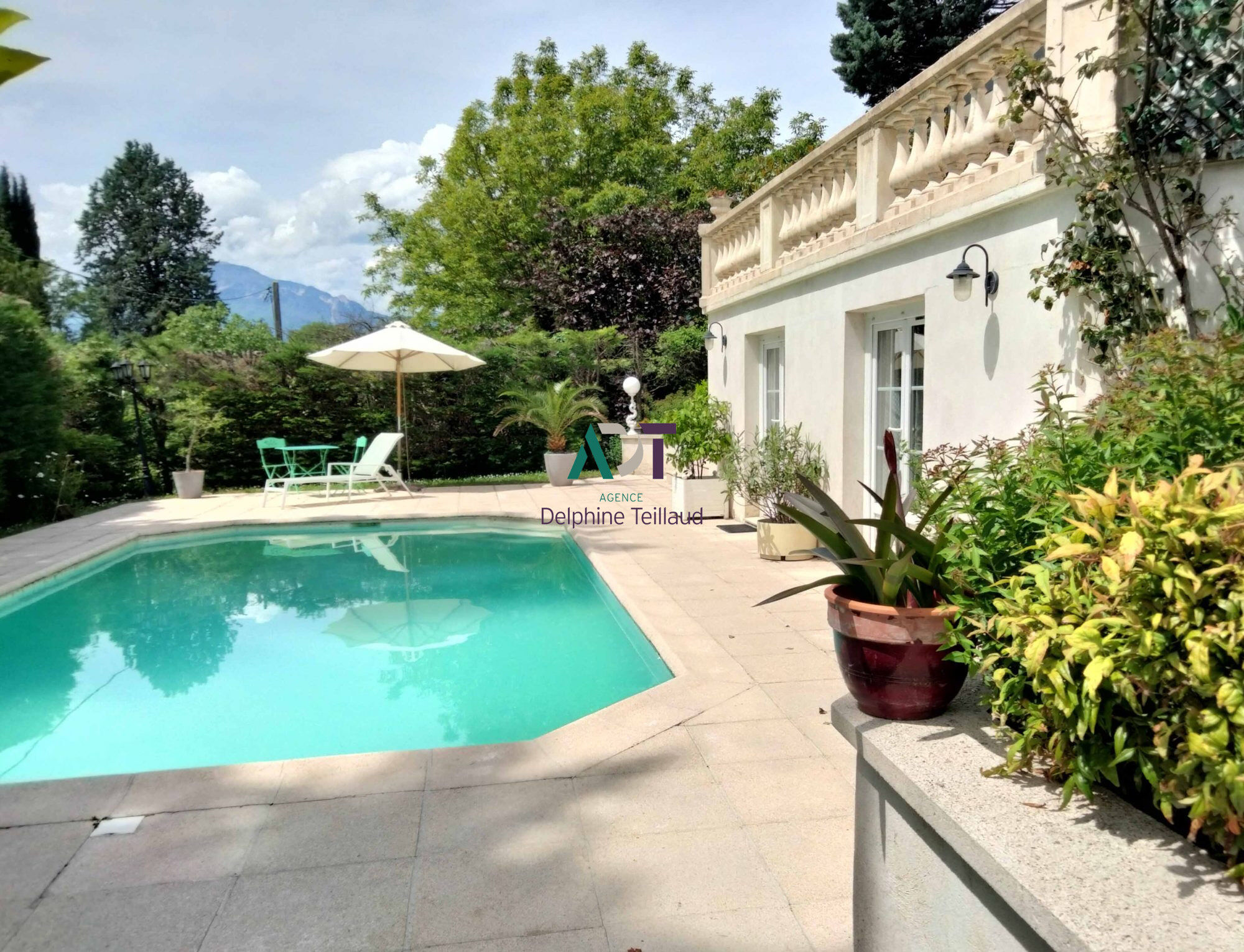 Villa / Maison  T9 à vendre Meylan 38240