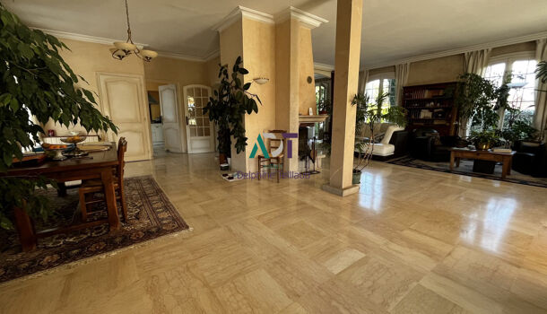 Villa / Maison 9 pièces  à vendre Meylan 38240