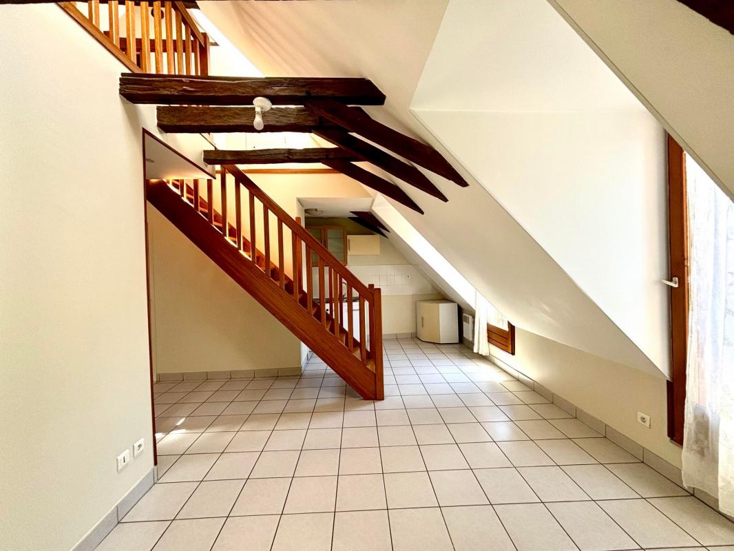 Appartement  T3 à louer Marcillac-Vallon 12330