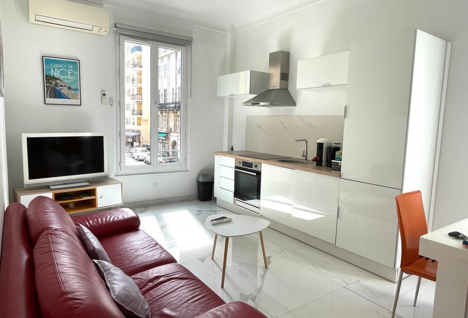 NICE/ Le PORT/ Appartement 2p en parfait état — photo 1