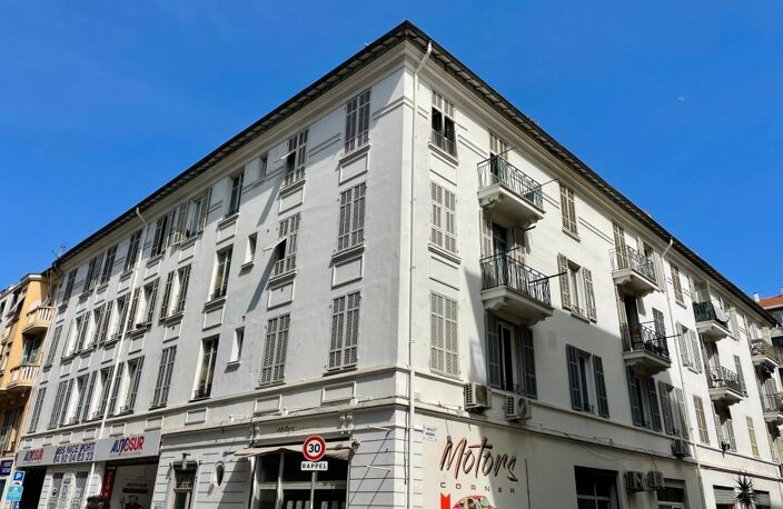 NICE/ Le PORT/ Appartement 2p en parfait état — photo 4
