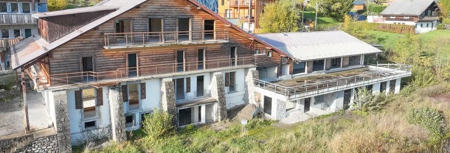 Immeuble  1400 m² à vendre à Essert-Romand (74110)