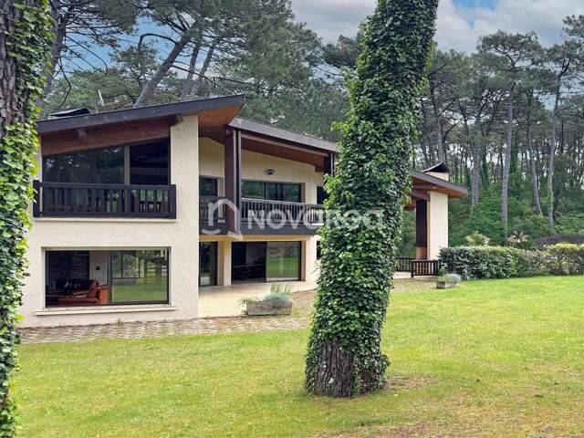 Maison 6 pièces — photo du bien