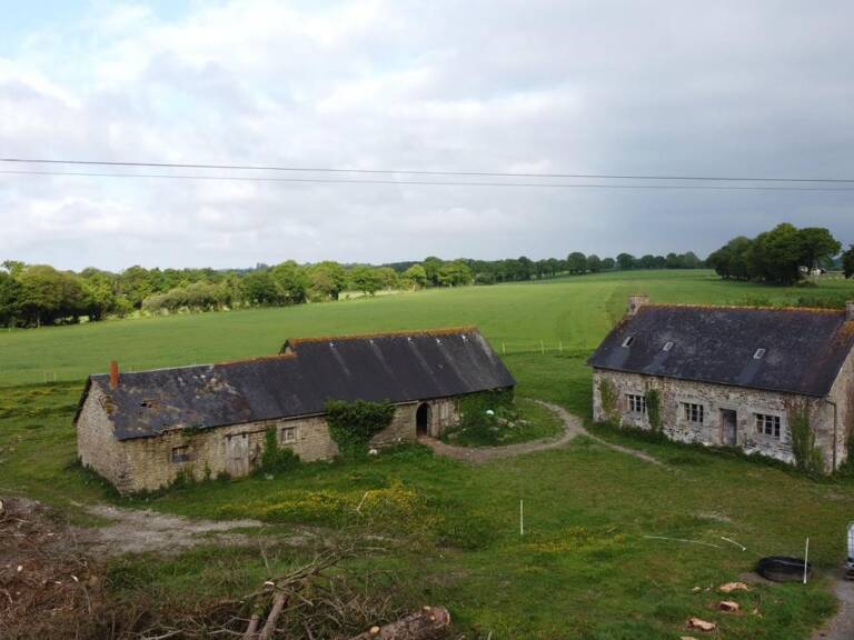 Corps de ferme située à Rostrenen — photo 1