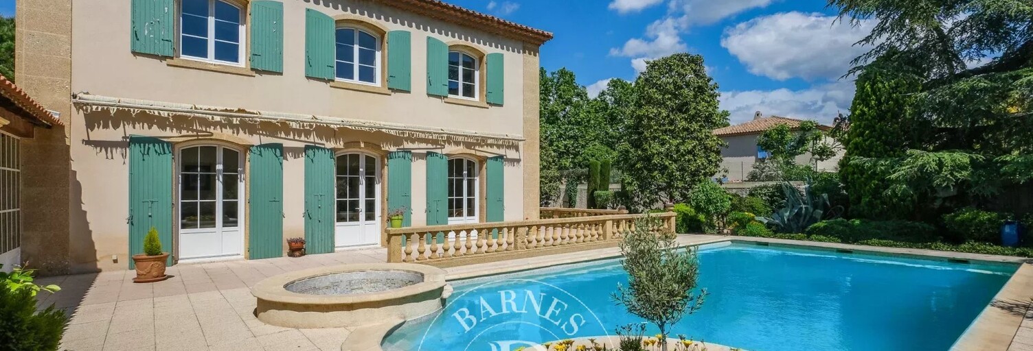 Maison 10 Pièces 300 m² à vendre à Marseille 9 (13009)