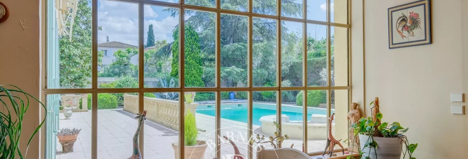 Maison 10 Pièces 300 m² à vendre à Marseille 9 (13009)