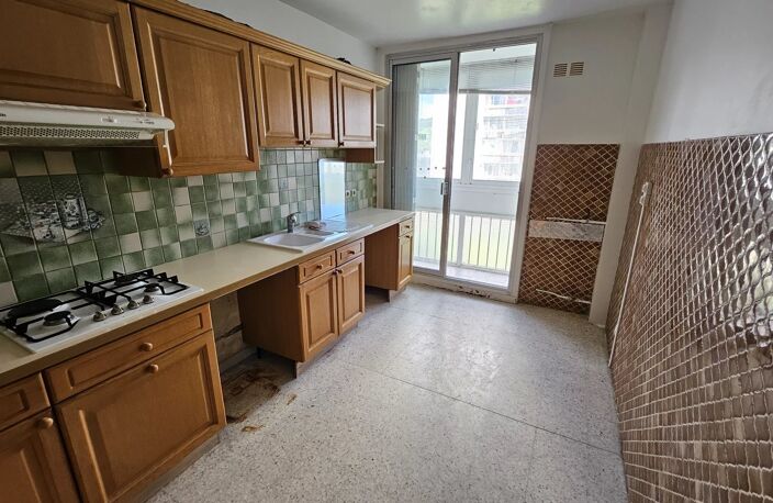 Investissement locatif, appartement T5, Lou Piboulo. Pissevin — photo 2