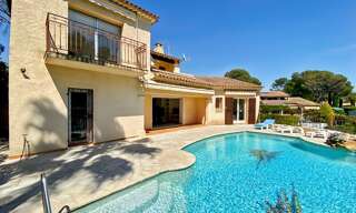 Maison 6 Pièces 233 m² à vendre à Fréjus (83600)