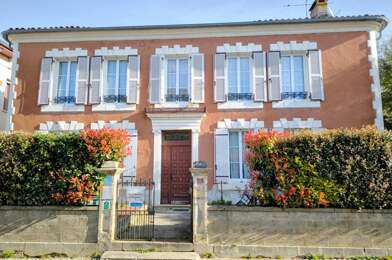 Maison 10 pièces 499999 €