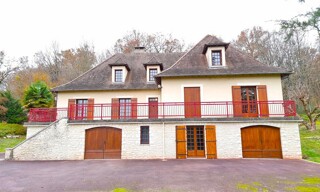 Maison 9 Pièces 270 m² à vendre à Saint-Martial-d'Albarède (24160)