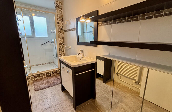 Spacieux appartement T5 avec loggia, garage XXL et vue sur C — photo 5