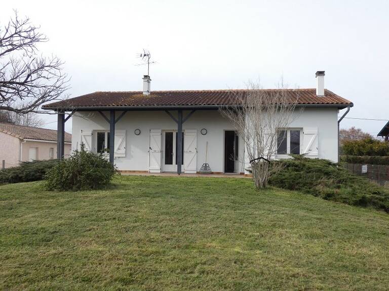 Villa — photo 1