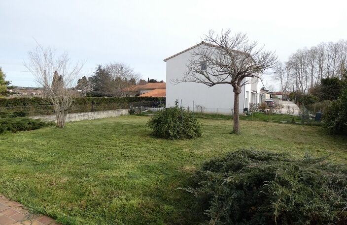 Villa — photo 3