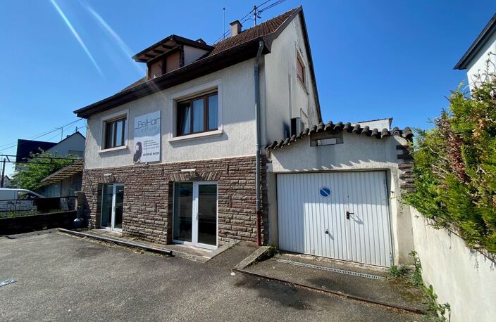 Immeuble de rapport et terrain de 15a88ca en zone  — photo 2