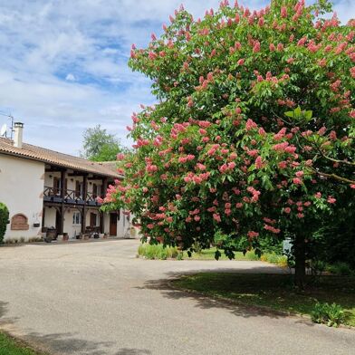 Maison 10 pièces 750000 €