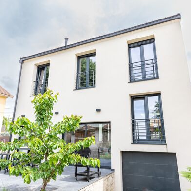 Maison 5 pièces 499900 €