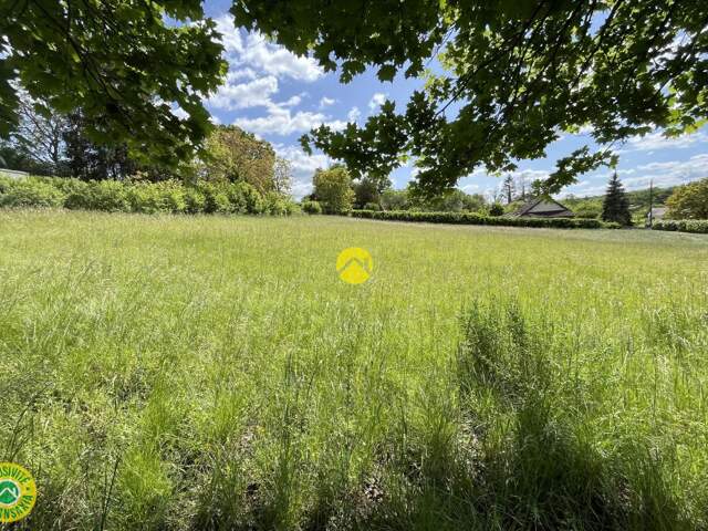 Terrain constructible 3 065m² — photo du bien