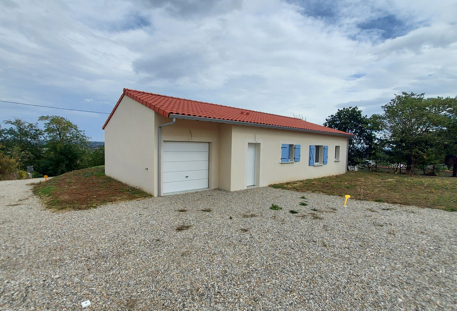 AUTERIVE-Maison 4 pièces 100 m2 — photo 1