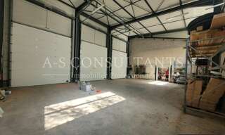 Local industriel  675 m² à louer à Domarin (38300)