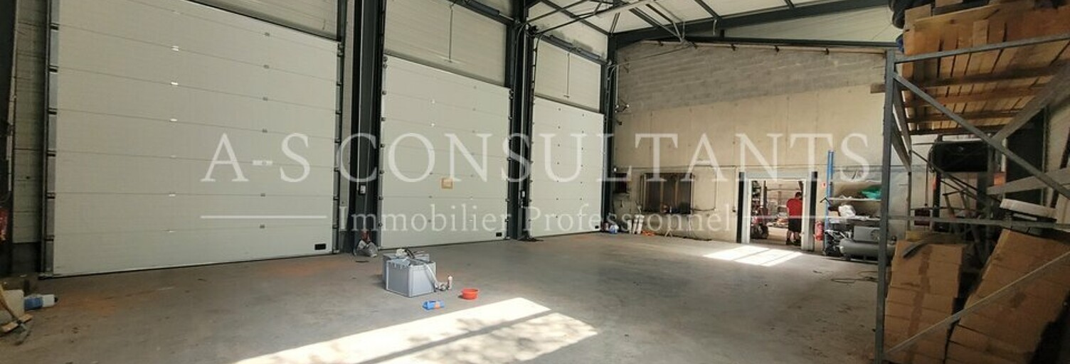 Local industriel  675 m² à louer à Domarin (38300)