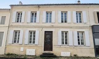 Maison 7 Pièces 225 m² à vendre à Lussac (33570)