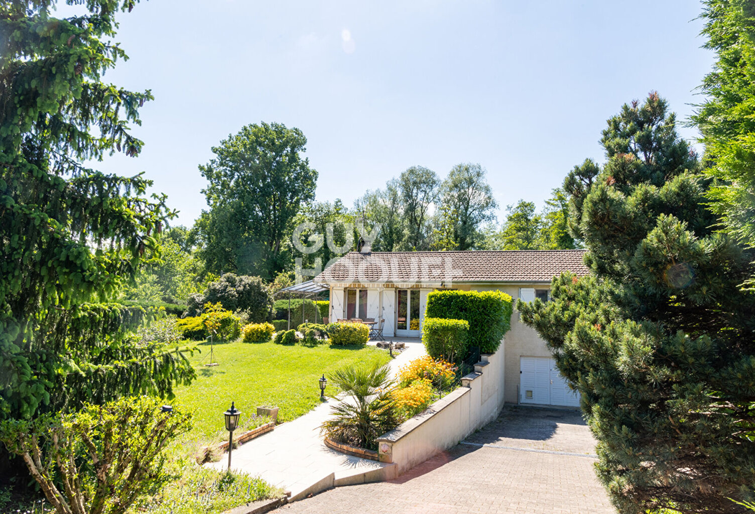 EXCLUSIVITÉ  RARE OPPORTUNITÉ À TIGNIEU VILLAGE — photo 1