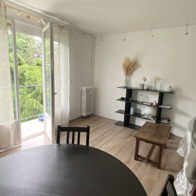 Appartement 4 pièces 1260 €