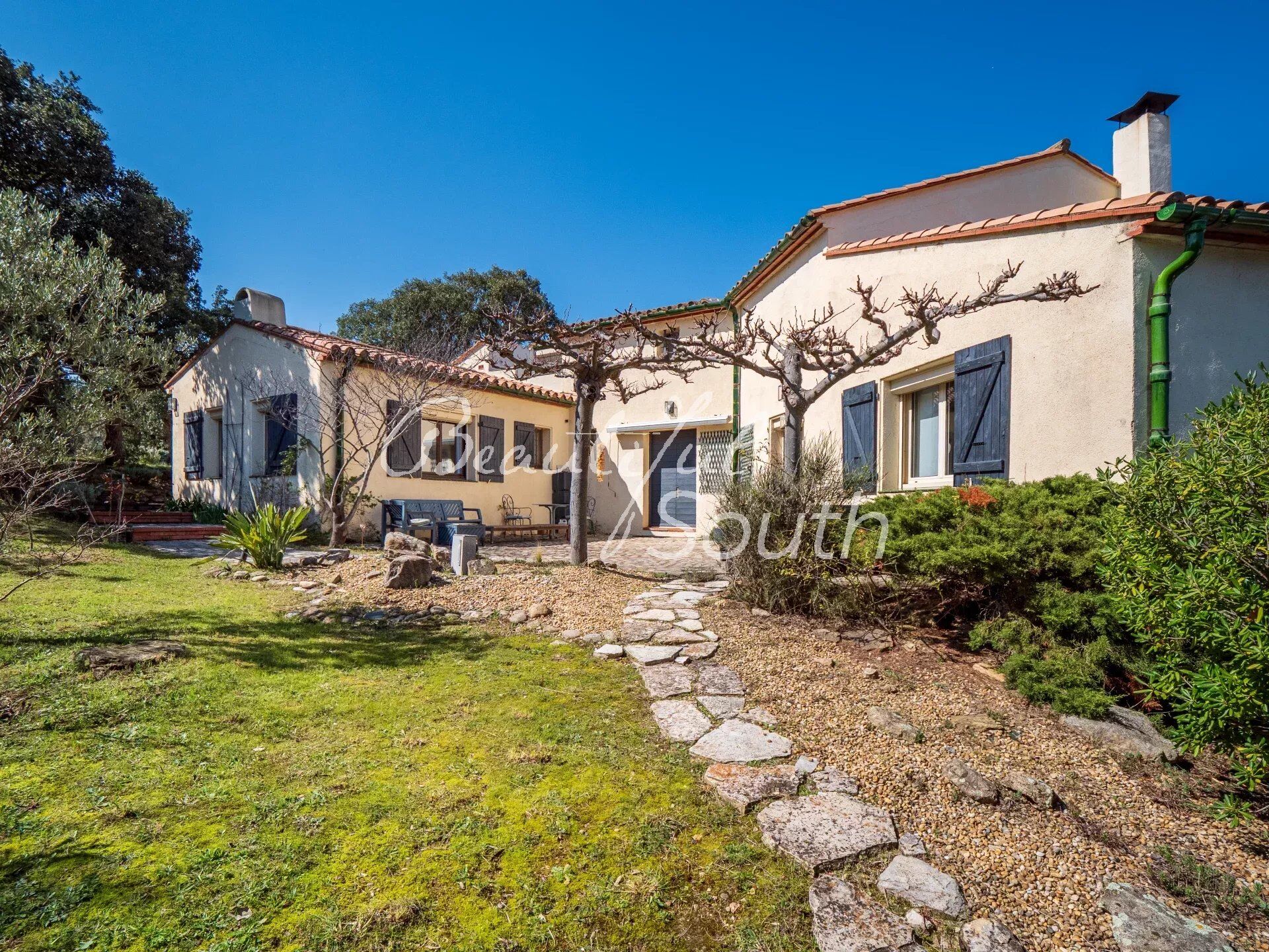 Villa / Maison  T5 à vendre Montesquieu-des-Albères 66740