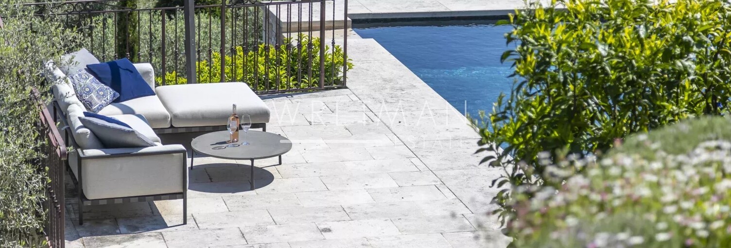 Maison  257 m² à vendre à Valbonne (06560)