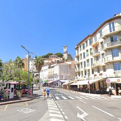 Commerce  253000 €