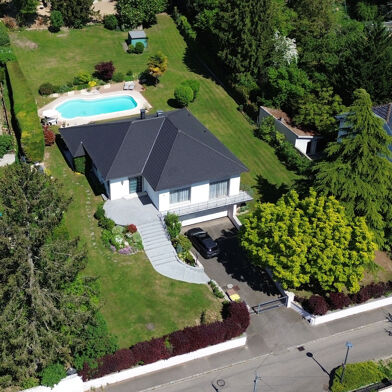 Maison 7 pièces 748800 €