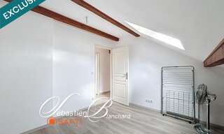 Maison 9 Pièces 270 m² à vendre à Villes (01200)