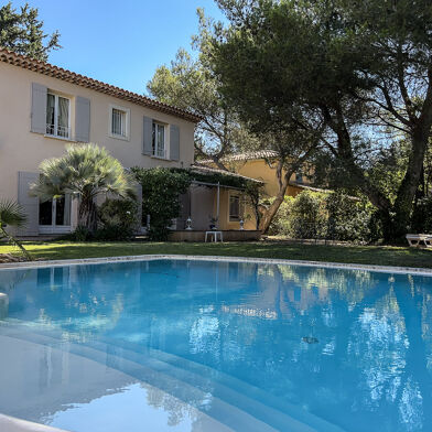Maison 6 pièces 832000 €