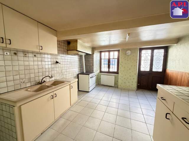 Maison 4 pièces 101 m² à Lacourt — photo du bien