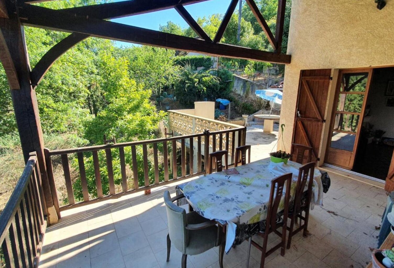 PRADINES, maison 5 chambres avec terrain de 3770m² — photo 1