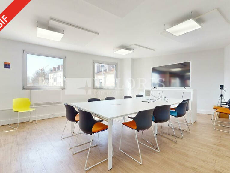 BUREAUX à LOUER — photo 1