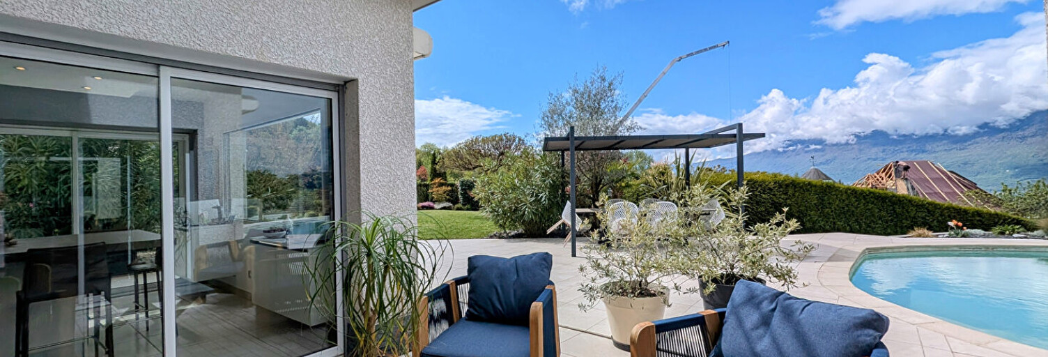 Maison 5 Pièces 182 m² à vendre à Pugny-Chatenod (73100)