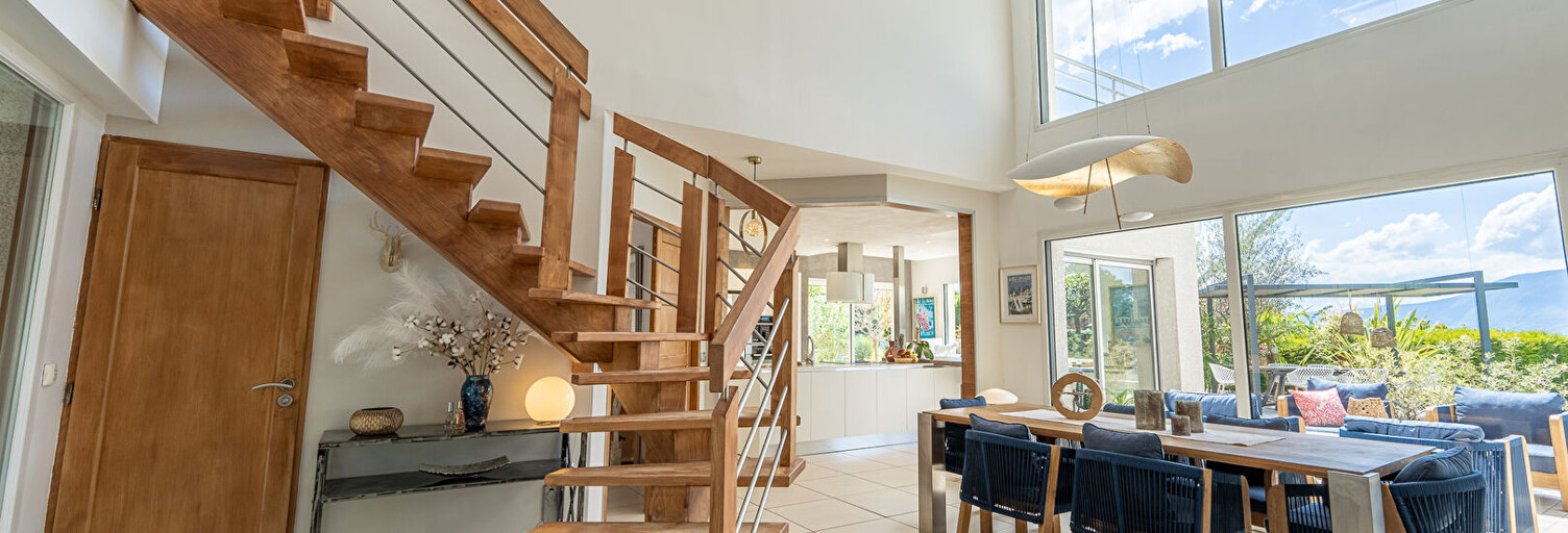 Maison 5 Pièces 182 m² à vendre à Pugny-Chatenod (73100)