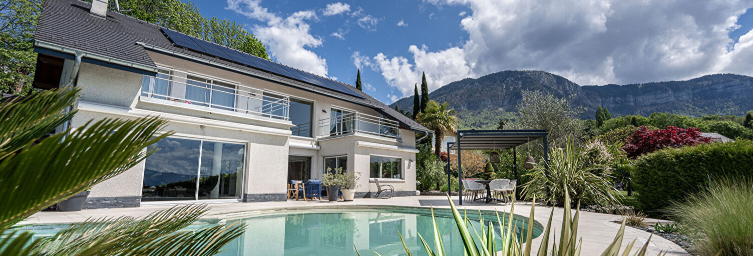 Maison 5 Pièces 182 m² à vendre à Pugny-Chatenod (73100)