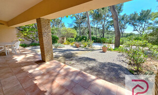 Maison 5 Pièces 200 m² à louer à Sanary-sur-Mer (83110)