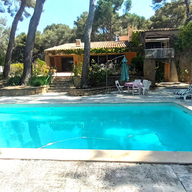 Maison 5 pièces 2300 €