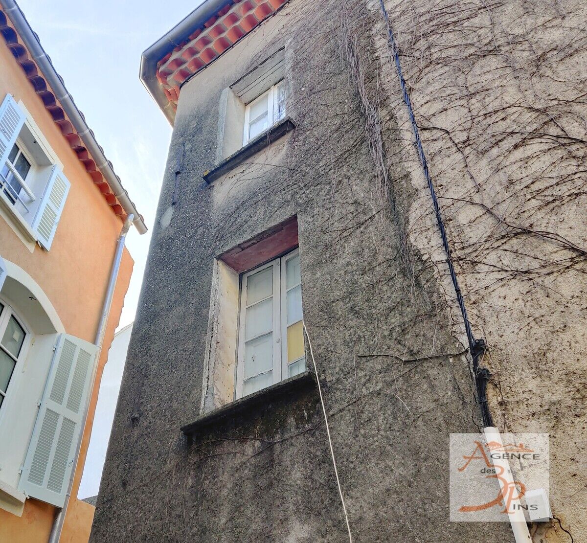 Maison de Village   T5 à vendre Collobrières 83610