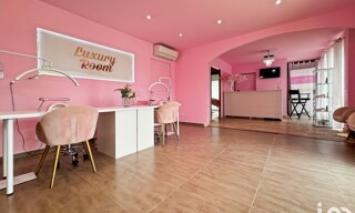 Commerce  100 m² à vendre à Saint-Martin-de-Crau (13310)