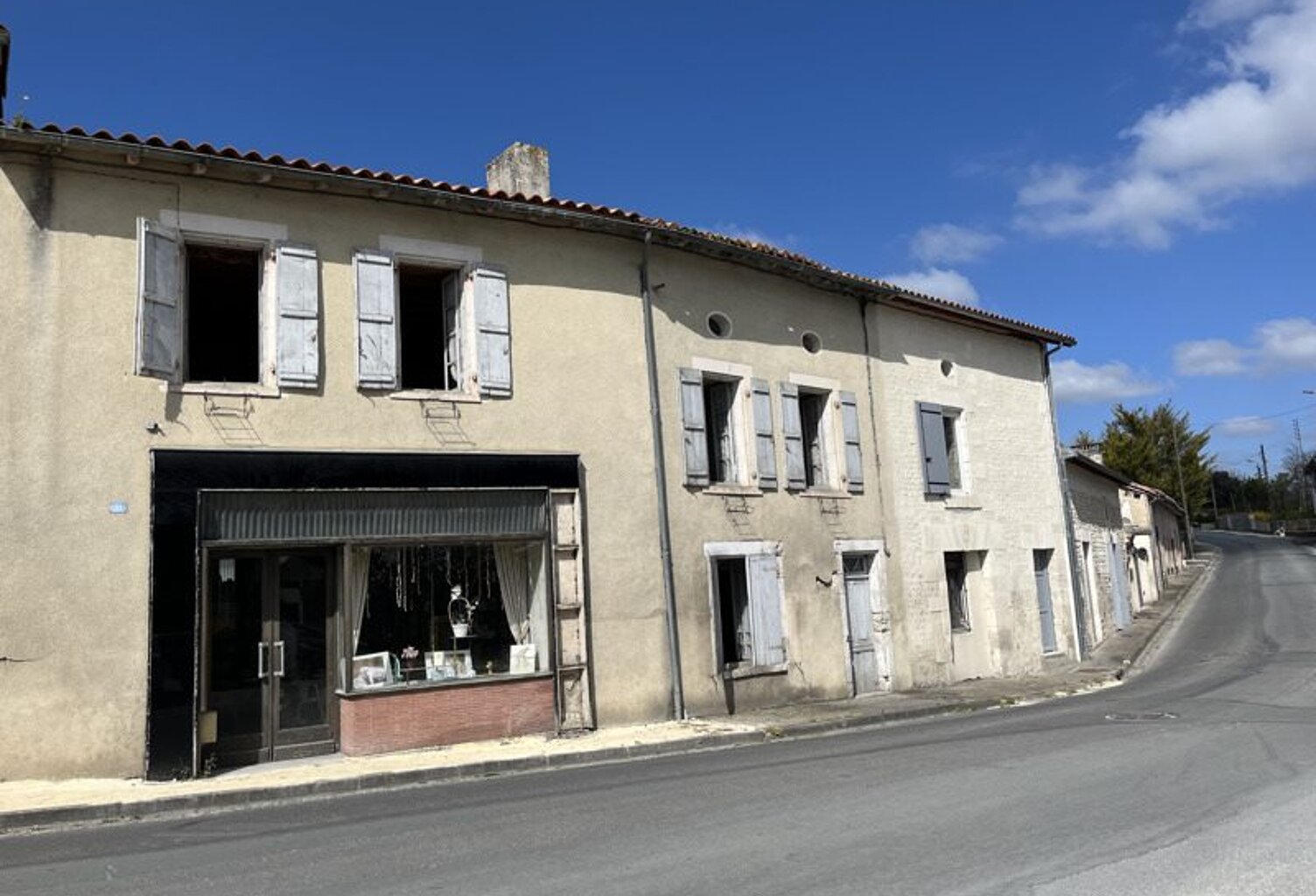 Maison de ville de 8 pièces principales — photo 1