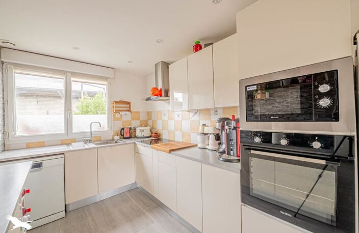 Vente maison 4 pièces 81 m² Floirac (33270) — photo 2