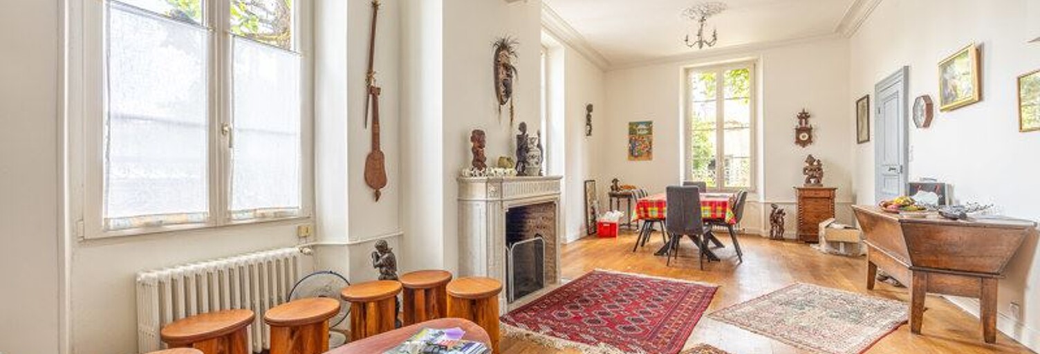 Maison 7 Pièces 241 m² à vendre à Niort (79000)