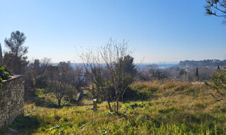 Terrain  5700 m² à vendre à Villeneuve-lès-Avignon (30400)
