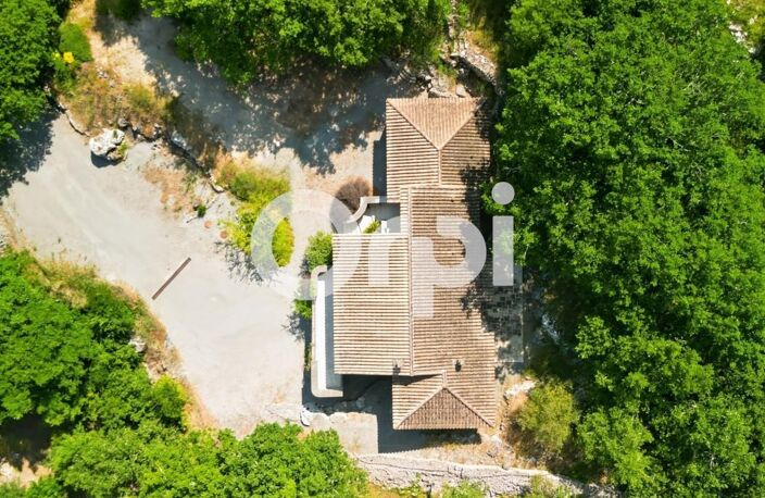 Maison en pierre à 10 minutes de Ruoms, dans un cadre paisible — photo 3