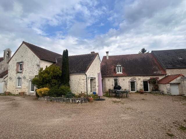 Maison 240 m² à MER — photo du bien